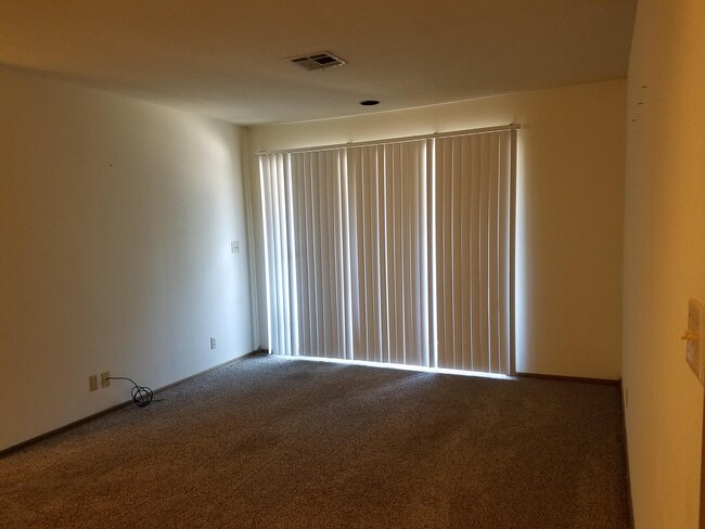 412 N Oakwood Rd in Enid, OK - Building Photo - Building Photo