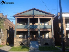 1447 W 112th St Apartamentos