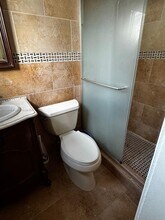 2209 N 41st Ave in Hollywood, FL - Building Photo - Building Photo