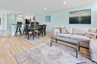 3012 Mitchell Rd in Westhampton Beach, NY - Building Photo - Building Photo