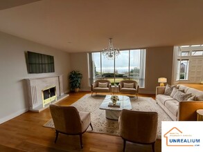 1565 Vinson Creek Rd in West Vancouver, BC - Building Photo - Building Photo
