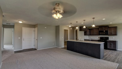 5517 Yew St W in Springfield, MO - Building Photo - Building Photo