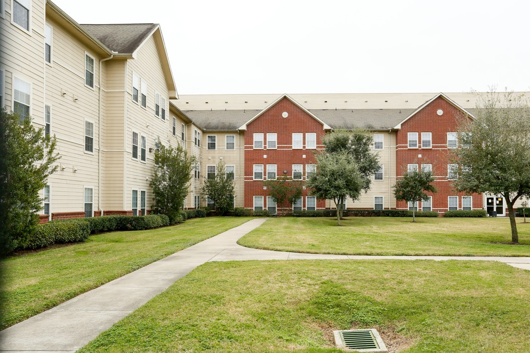 South Union Place Apartments in Houston, TX - Building Photo