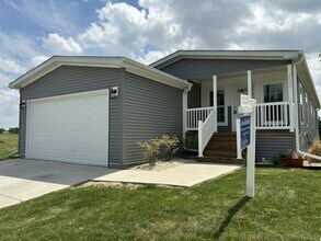 5053 W Sawgrass Dr in Monee, IL - Foto de edificio - Building Photo