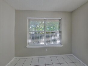 1008 Brittany Dr in Denton, TX - Building Photo - Building Photo