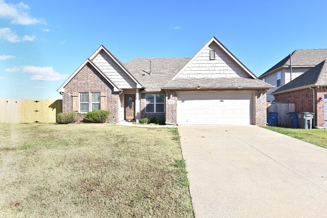 18509 E 46th St in Tulsa, OK - Building Photo