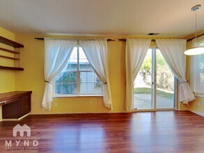 1723 NE Ashberry Dr in Hillsboro, OR - Building Photo - Building Photo