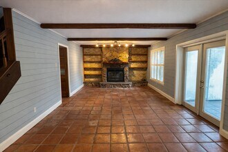 202 Hardy St in Bacliff, TX - Building Photo - Building Photo