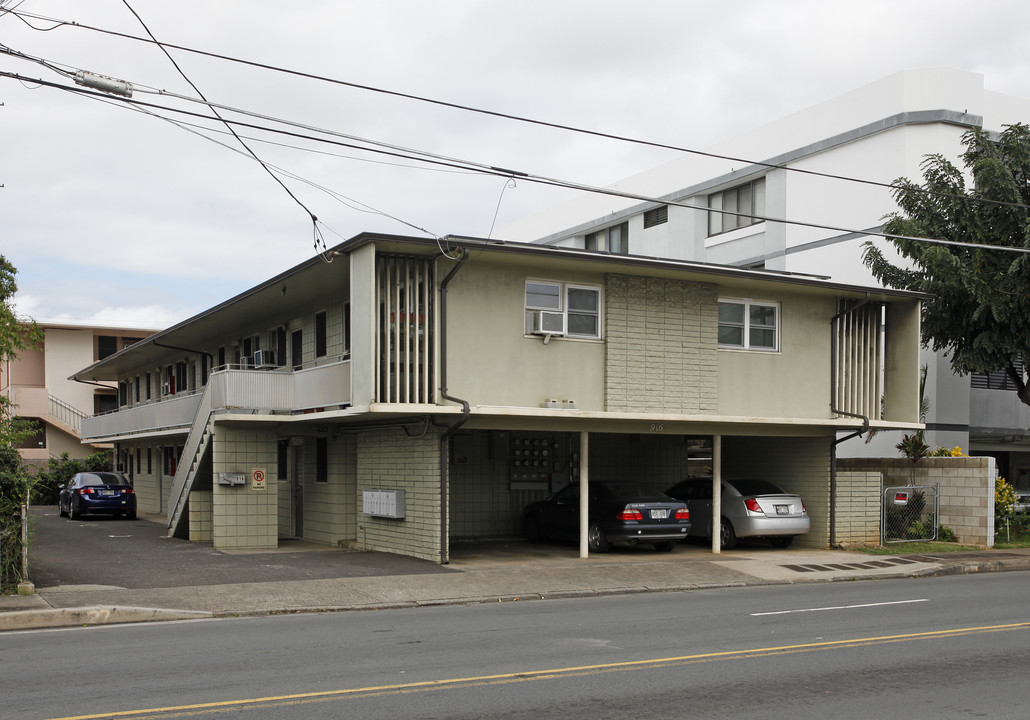 916 Mccully St in Honolulu, HI - Foto de edificio