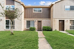 1606 Eagle Lake Rd in Sealy, TX - Building Photo