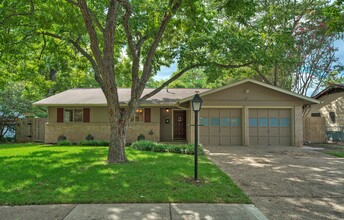 8508 Millway Dr in Austin, TX - Foto de edificio - Building Photo