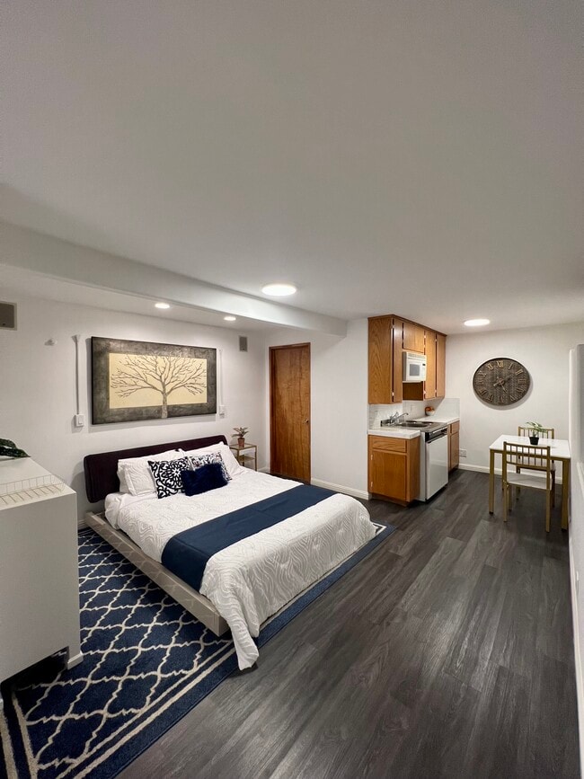 12 Coach Rd, Unit 12 Coach Rd in Rancho Palos Verdes, CA - Building Photo - Building Photo