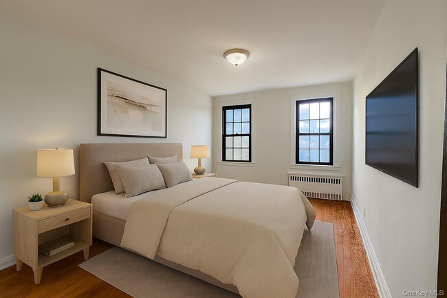 property at 1725 Paulding Ave