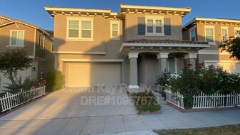 1536 Bella Vita St in Tracy, CA - Foto de edificio - Building Photo