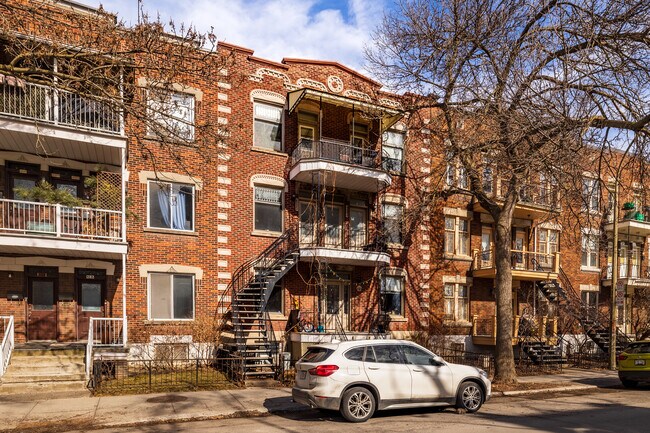 4219-4221 Chapleau St in Montréal, QC - Building Photo - Primary Photo