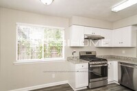 49 Burnham Dr photo'