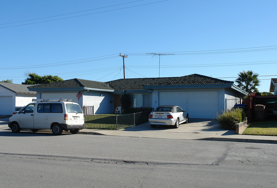 8424-8426 Henderson Rd in Ventura, CA - Building Photo