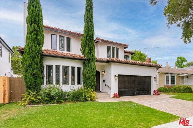 property at 2627 Castle Heights Pl