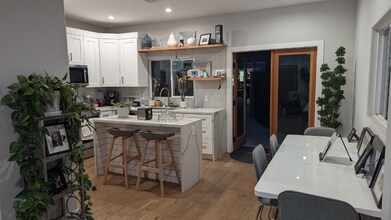 308 N Francisca Ave in Redondo Beach, CA - Foto de edificio - Building Photo