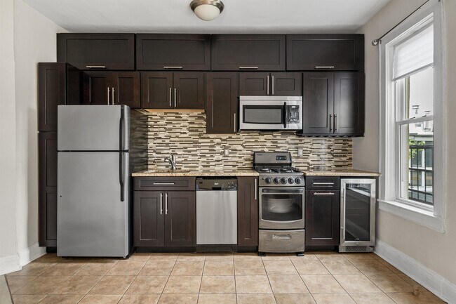 160 2nd St in Hoboken, NJ - Building Photo - Building Photo