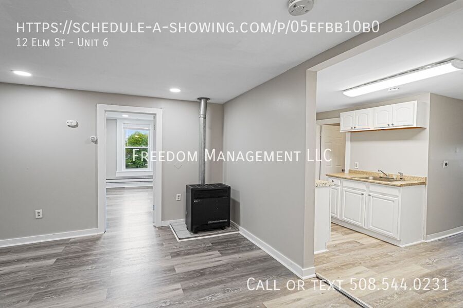 12 Elm St in North Brookfield, MA - Building Photo