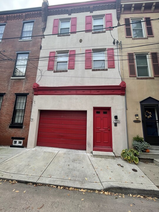 1738 Rodman St in Philadelphia, PA - Building Photo