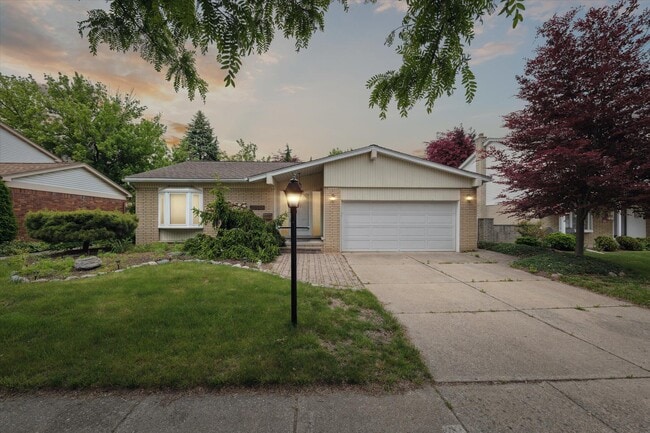 property at 25568 Kinyon St