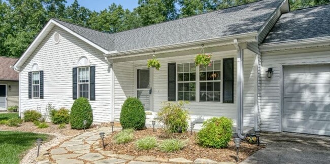 141 Shelley Ln in Crossville, TN - Building Photo - Building Photo