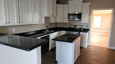 4714 Sharon St in Houston, TX - Building Photo - Building Photo