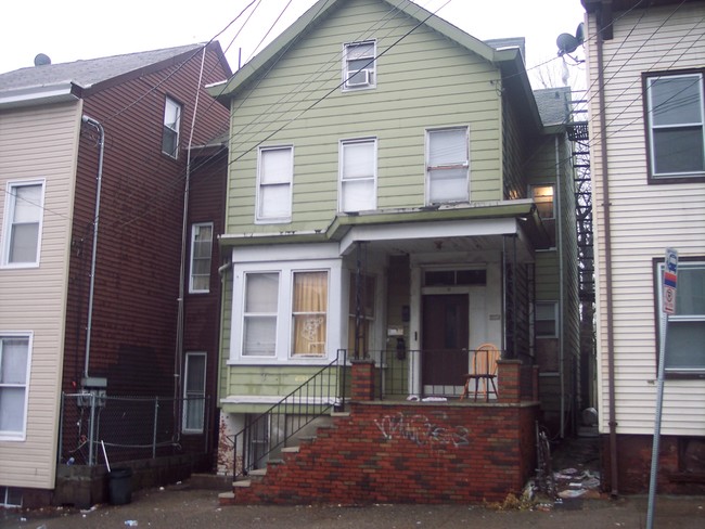 41 Wayne Ave