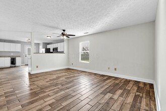 7505 Hemrich Dr in Canal Winchester, OH - Building Photo - Building Photo