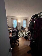 731 Parker St, Unit 1 in Boston, MA - Foto de edificio - Building Photo