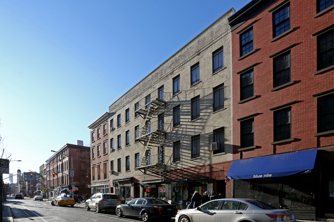 318-322 Bleecker St in New York, NY - Building Photo - Building Photo