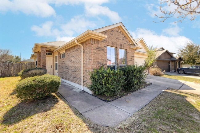 13213 Forest Sage St, Unit 0922 in Manor, TX - Building Photo - Building Photo