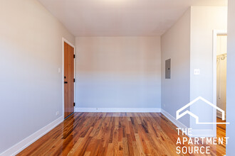 2907 N Mildred Ave, Unit 3C in Chicago, IL - Building Photo - Building Photo