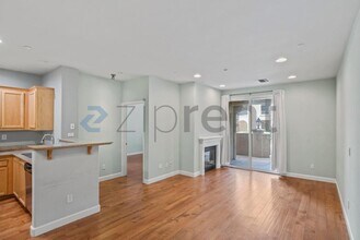 3385 Dublin Blvd in Dublin, CA - Foto de edificio - Building Photo