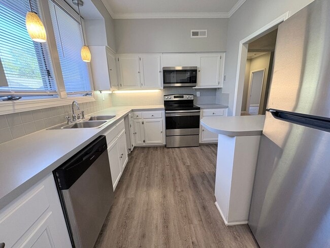 property at 208 Forest View Ct