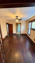 132 E 31st St, Unit Upper Unit in Erie, PA - Building Photo - Building Photo