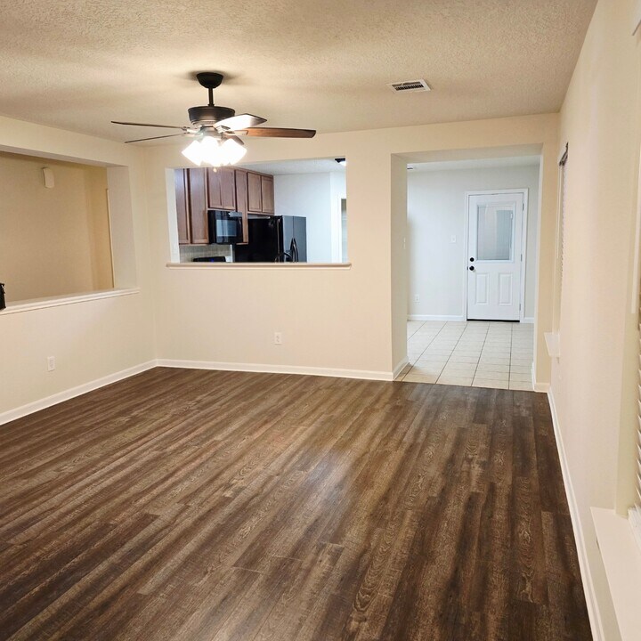 22234 Orchard Dale Dr in Spring, TX - Foto de edificio