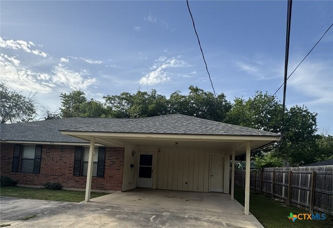 property at 416 W Humphreys St