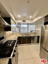 1353 N Fuller Ave in Los Angeles, CA - Building Photo - Building Photo