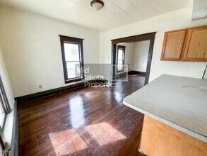 401 W 11th Ave in Mitchell, SD - Building Photo - Building Photo