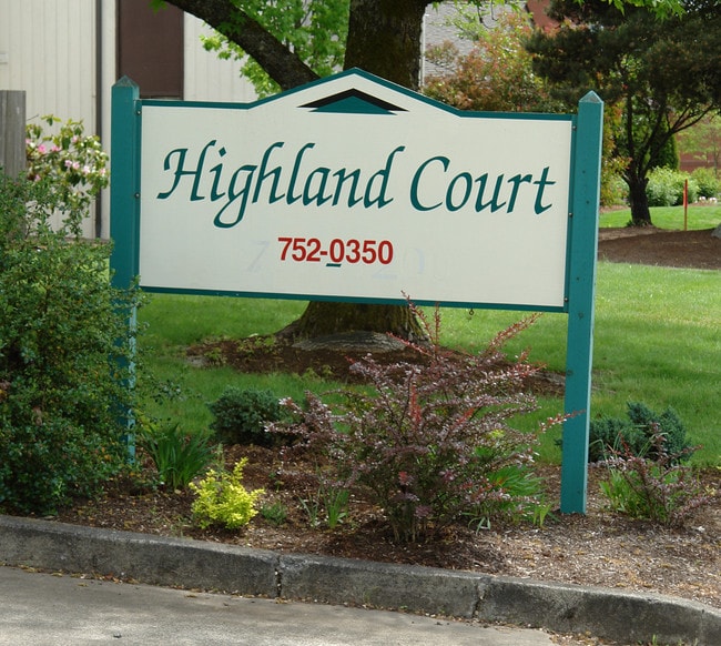 Highland Court in Corvallis, OR - Foto de edificio - Building Photo