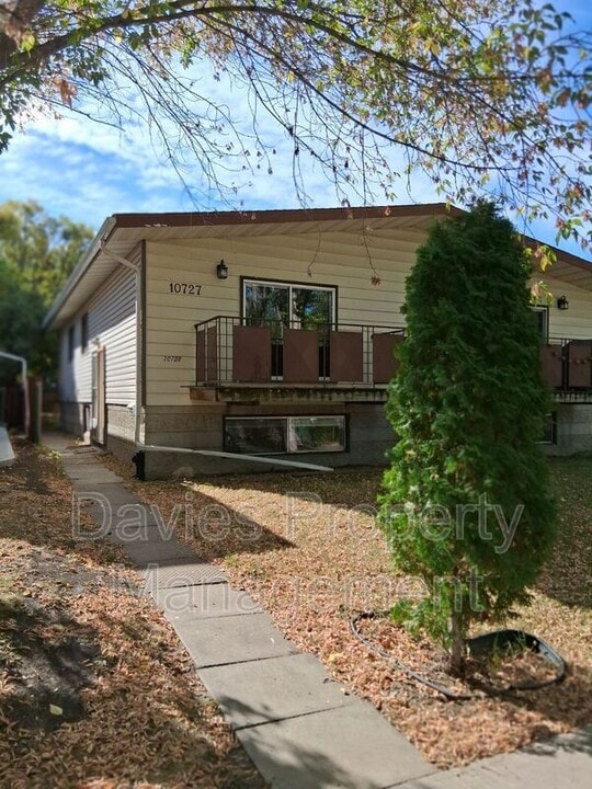 10727-10764 64 Ave NW in Edmonton, AB - Building Photo