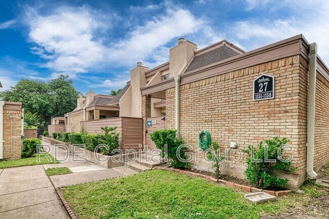 3121 Park Ln in Dallas, TX - Building Photo - Building Photo