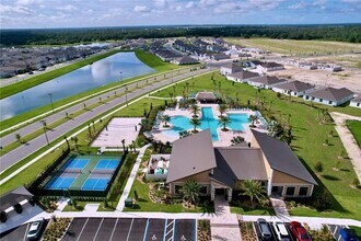 1285 Deepwater Cir in Eagle Lake, FL - Building Photo - Building Photo