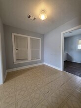 600 E Defee Ave in Baytown, TX - Building Photo - Building Photo