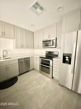 2529 E Villa Theresa Dr in Phoenix, AZ - Building Photo - Building Photo