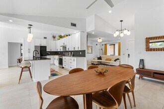 11486 Sanderling Dr in Wellington, FL - Building Photo - Building Photo