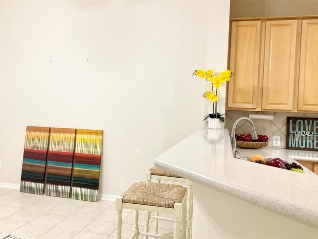 property at 186 N Valley Oaks Cir